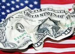 На валютной игле: когда Россия избавится от диктата доллара?