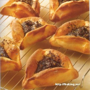 Почему мы не поздравляем никого с «международным женским днем»