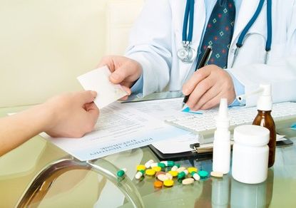 Смертельный диагноз: смертность от медикаментов в США превышает смертность в автокатастрофах