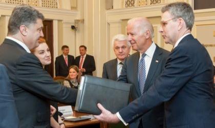 Украина и параллельная власть в США